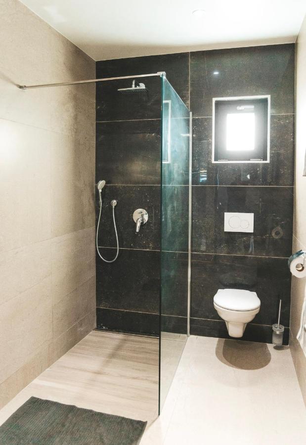 Gray Door Apartments - Adults Only Palm Beach Dış mekan fotoğraf